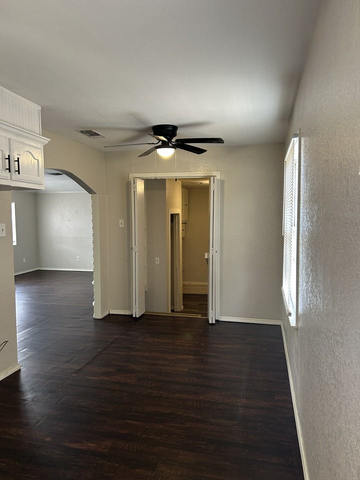 1618 Mount Washington Rd #1 - Photo 7 of 30