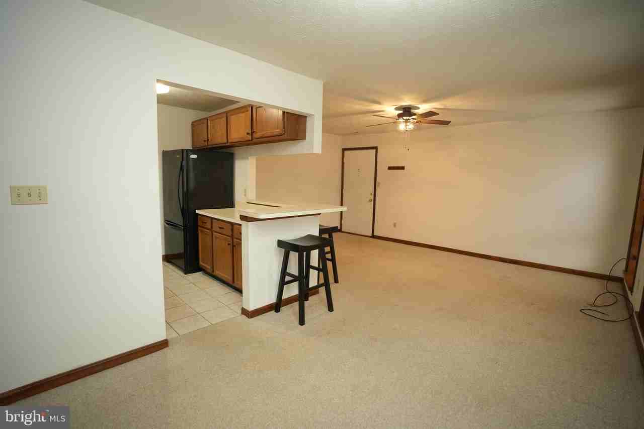 23239 Rosewood Ct - Photo 5 of 16