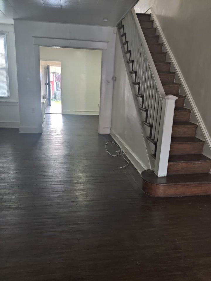 6139 Walker St #1 - Photo 5 of 17