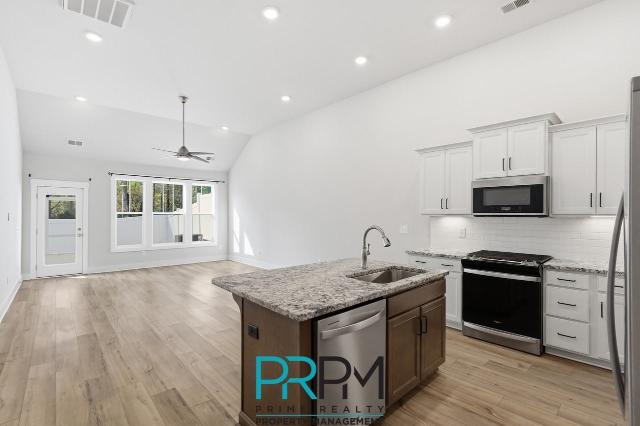 6 Thornfield Dr #1 - Photo 5 of 25