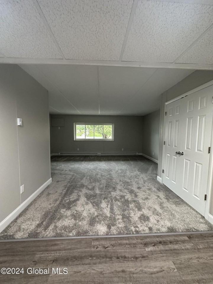 205 S Allen St - Photo 7 of 15