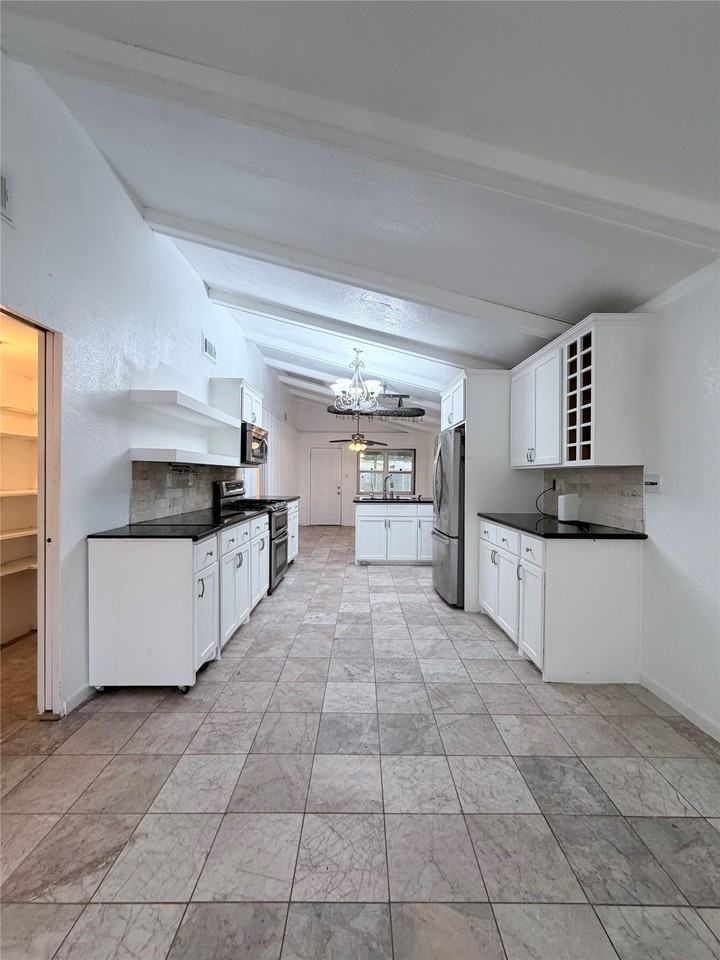 618 Sulphur St - Photo 6 of 25