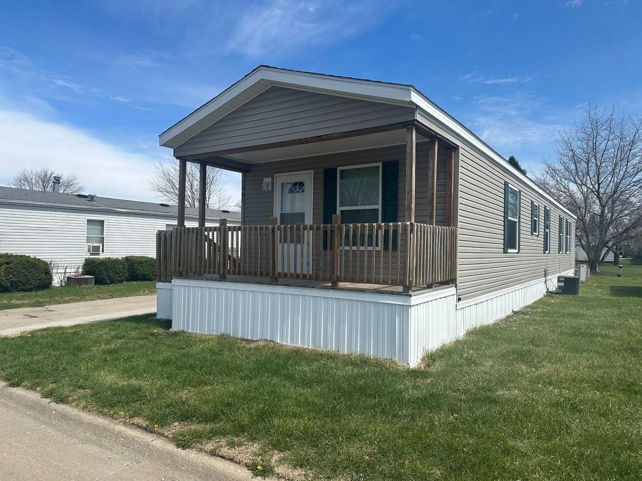 1961 Se Four Seasons Dr #172 - Photo 2 of 25