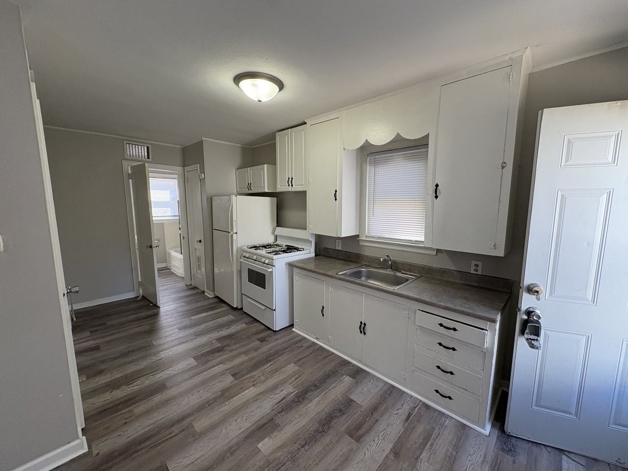 309 Treasure Street - Photo 6 of 8