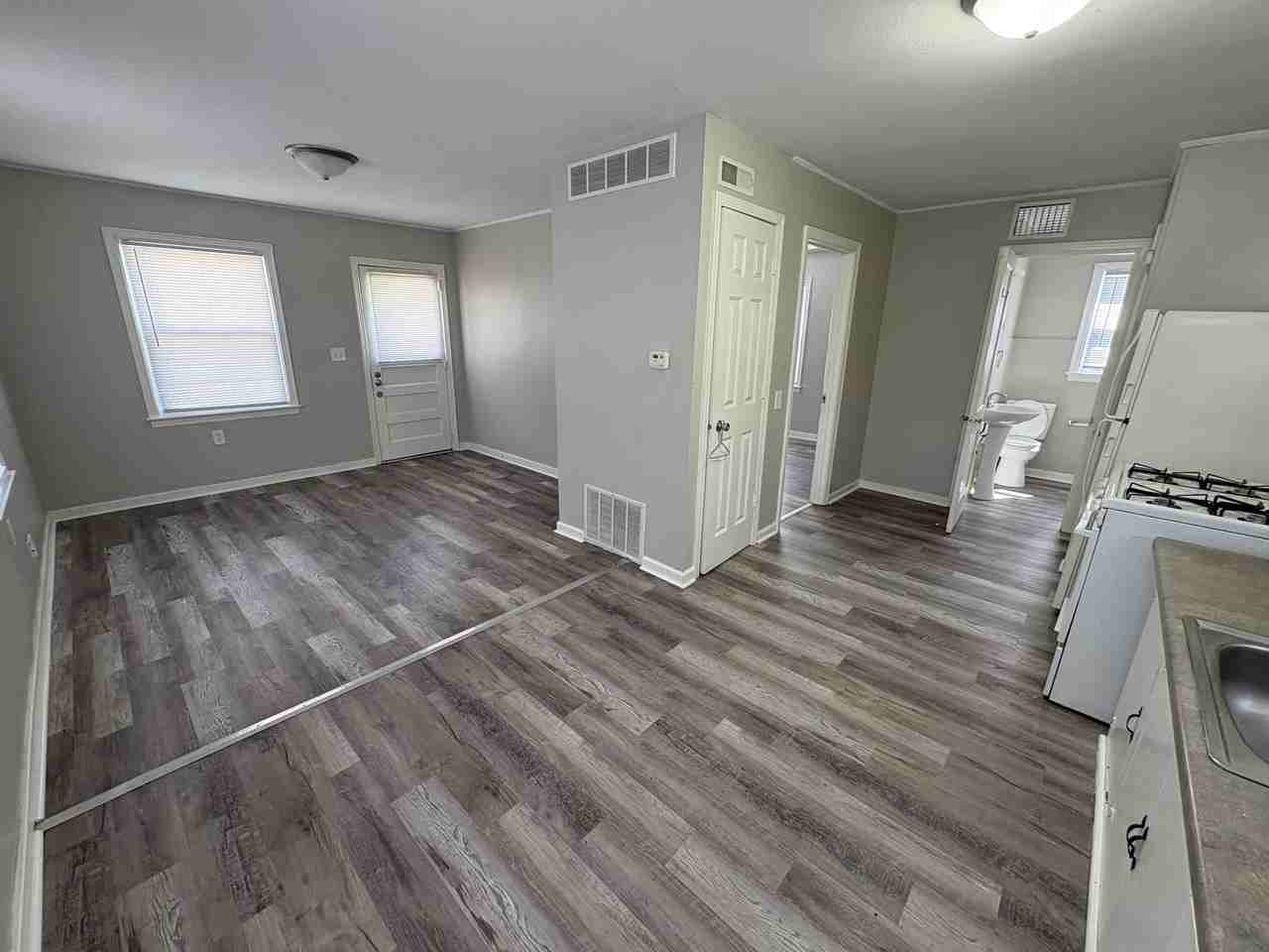309 Treasure Street - Photo 7 of 8