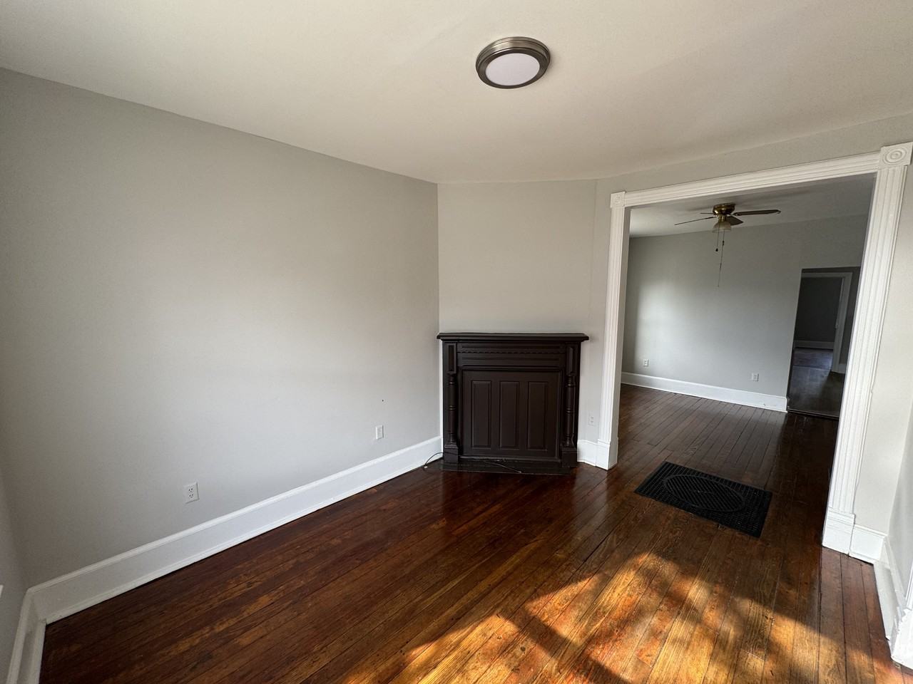 226 N Raleigh St - Photo 4 of 15