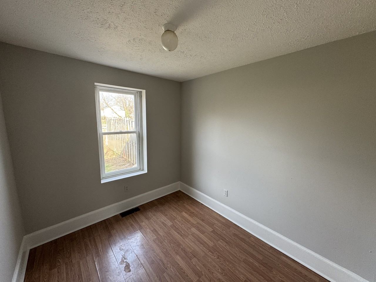 226 N Raleigh St - Photo 7 of 15