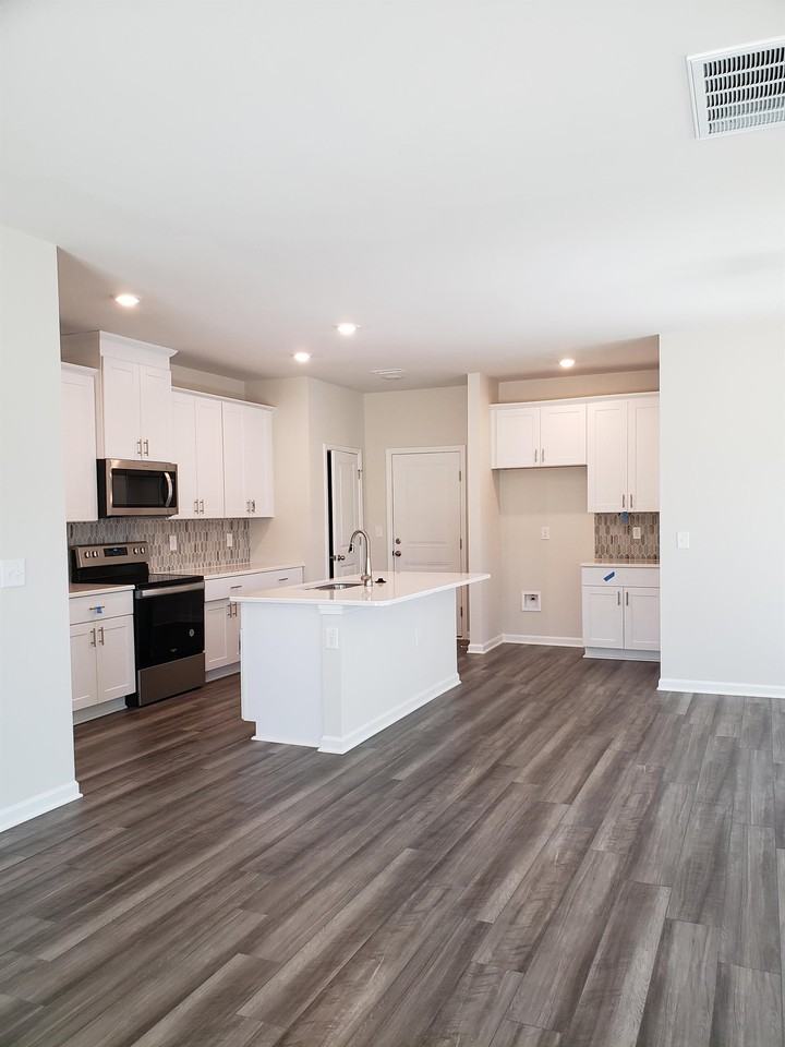 1048 S Fieldhaven Dr #1 - Photo 5 of 15