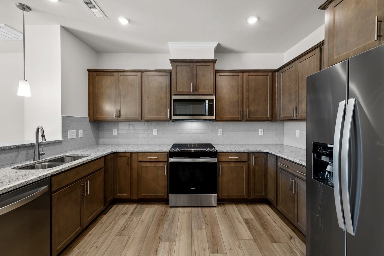 5615 Edessa Ave #1 - Photo 4 of 11