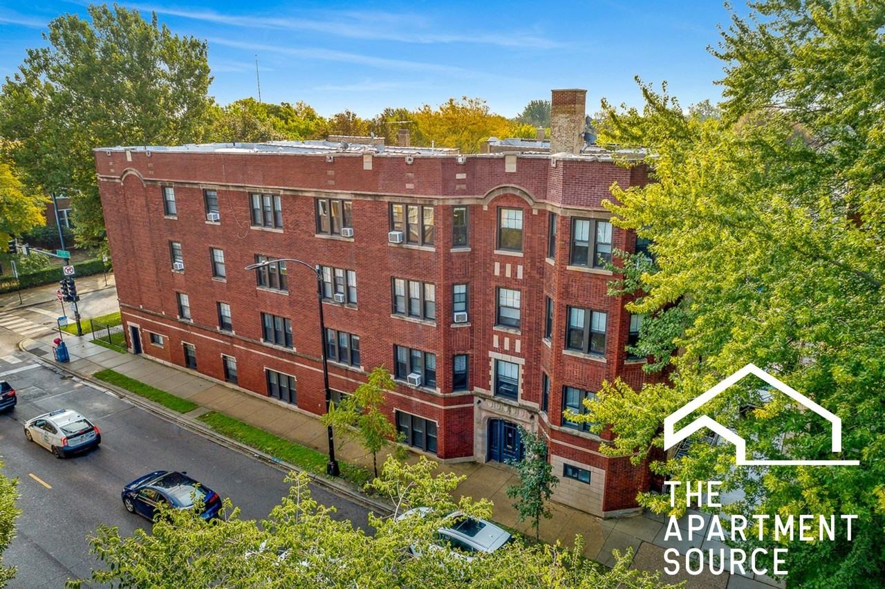 2211 W Foster Ave #1 - Photo 6 of 11