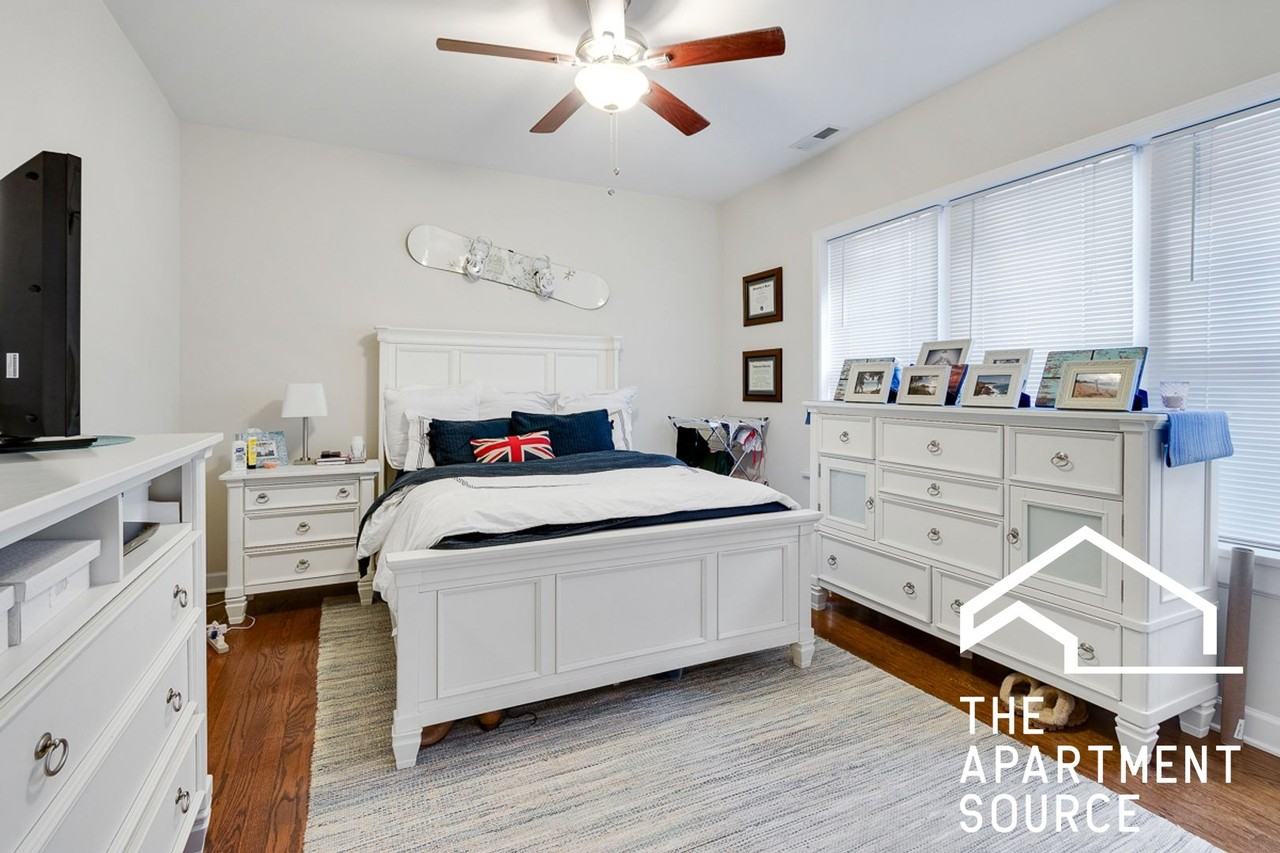 1827 W Leland Ave #1 - Photo 3 of 6