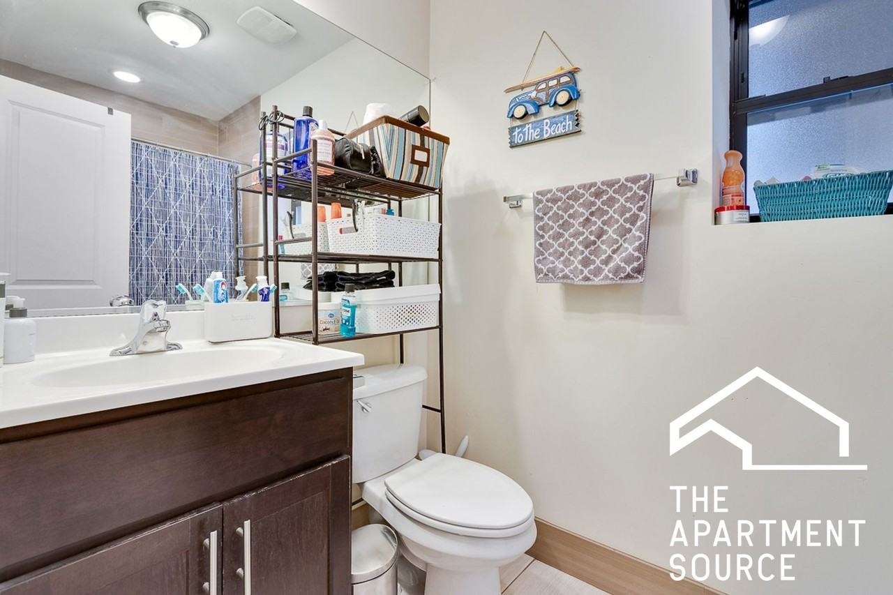 1827 W Leland Ave #1 - Photo 4 of 6