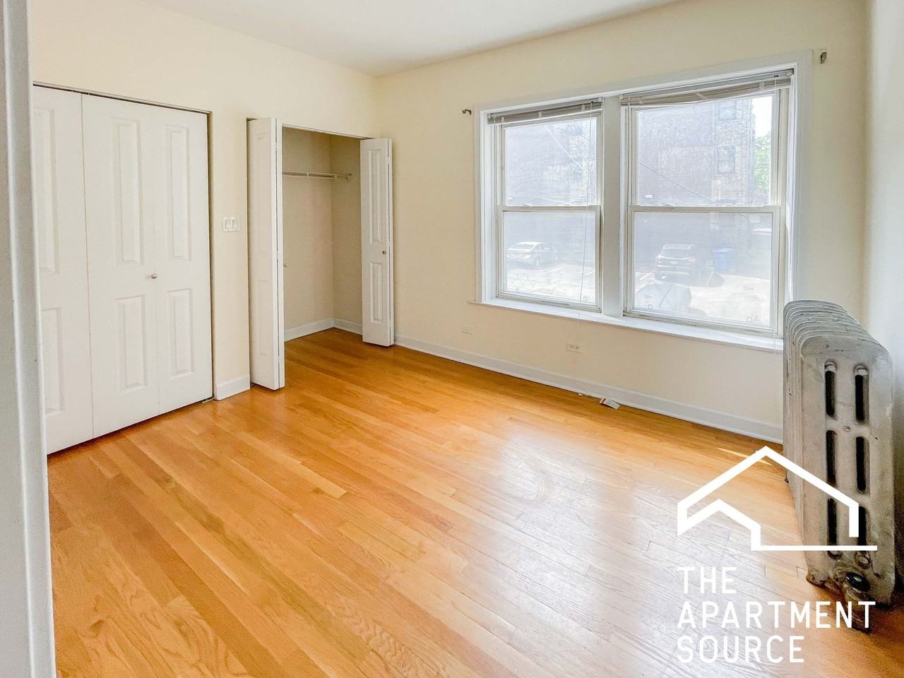 3918 N Pine Grove Ave #1 - Photo 3 of 11