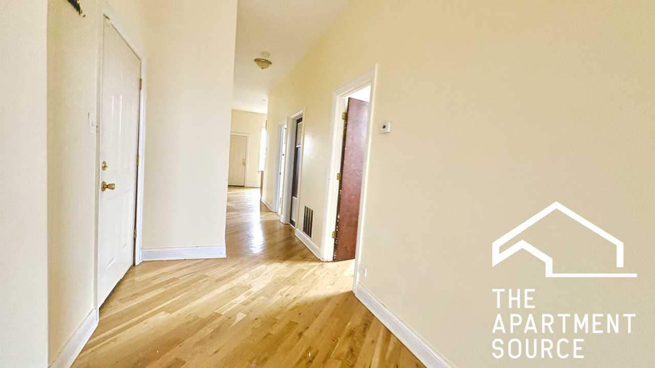 1549 S Christiana Ave #3 - Photo 4 of 18