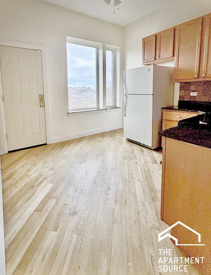 1549 S Christiana Ave #3 - Photo 6 of 18