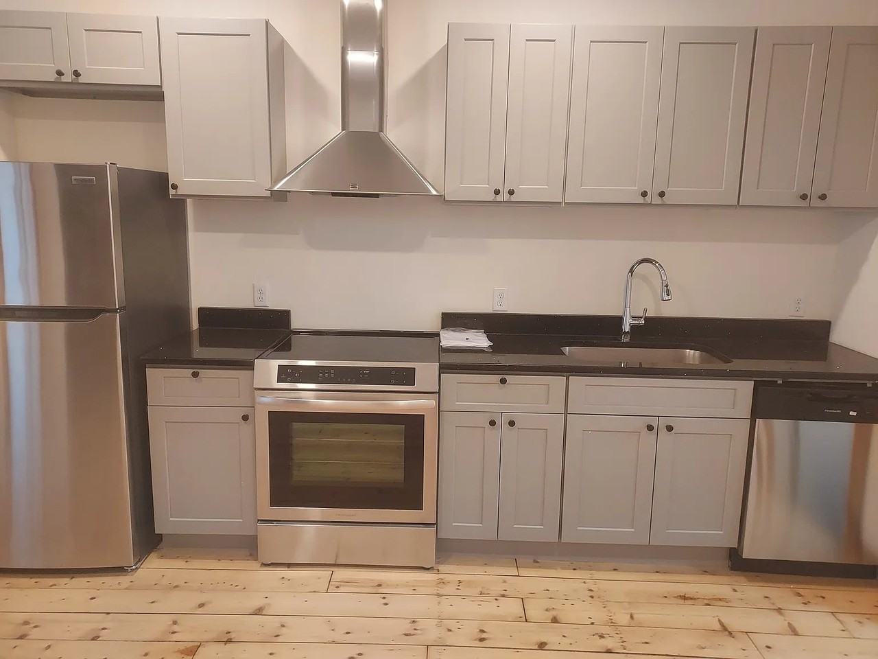 257 3rd St Apt 2r #2R - Photo 7 of 8