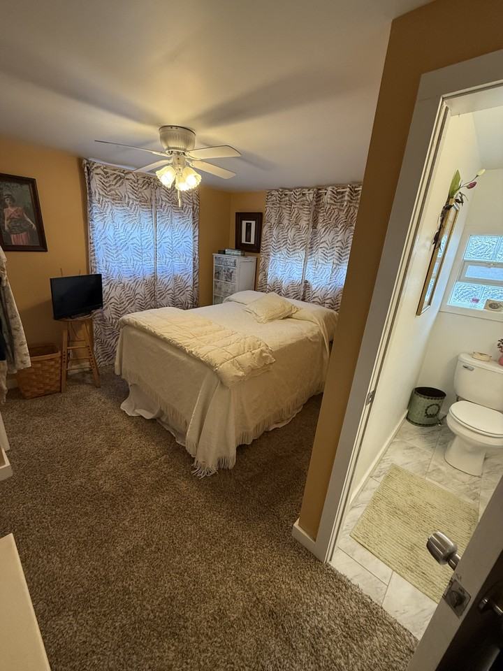 210 E Columbia St #1 - Photo 7 of 23