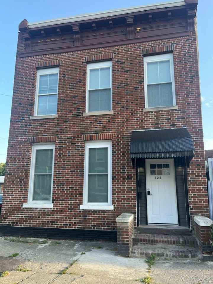 125 Adams St #2 - Photo 3 of 9