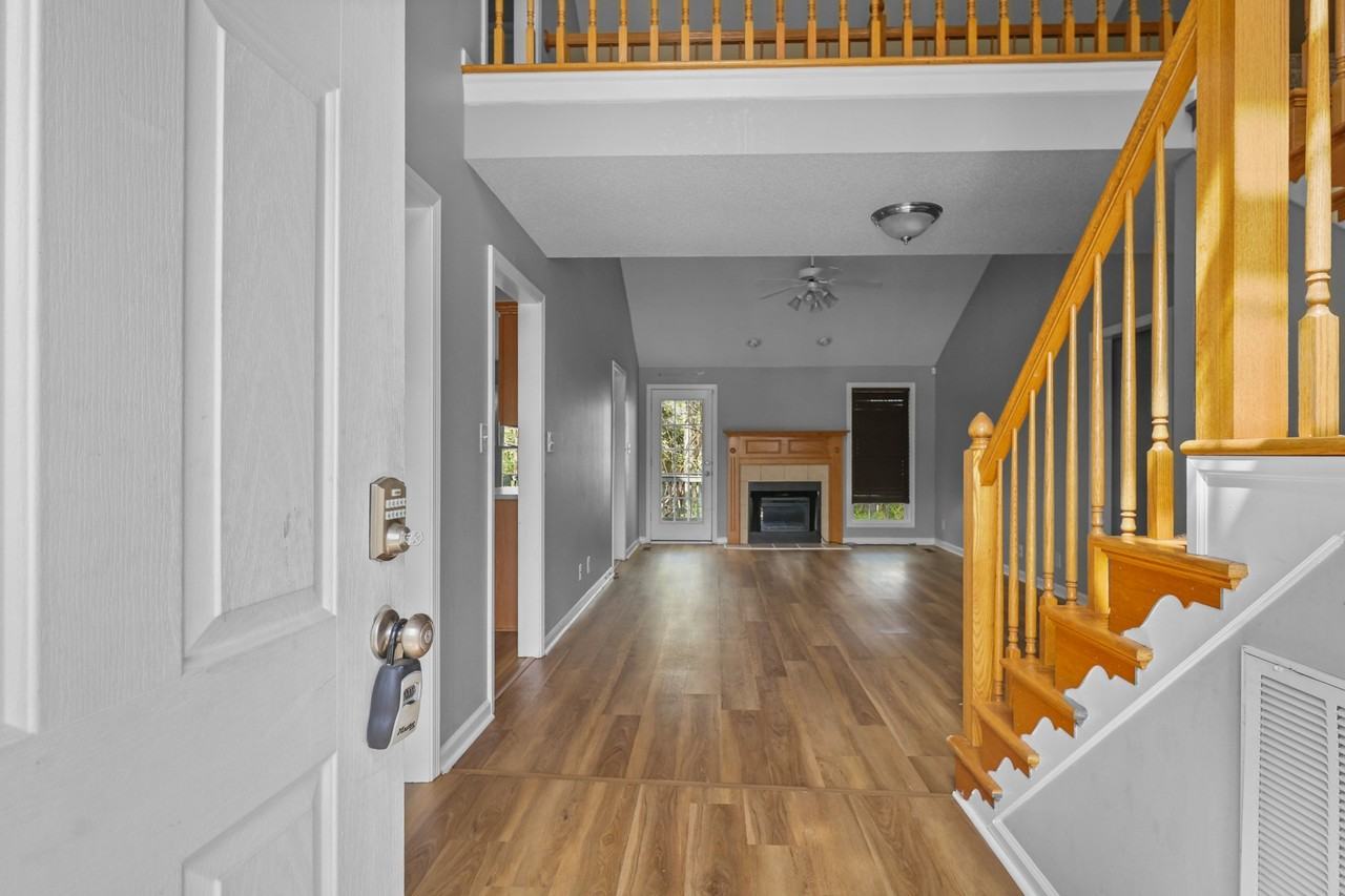 1241 Gatsby Ct #1 - Photo 4 of 30