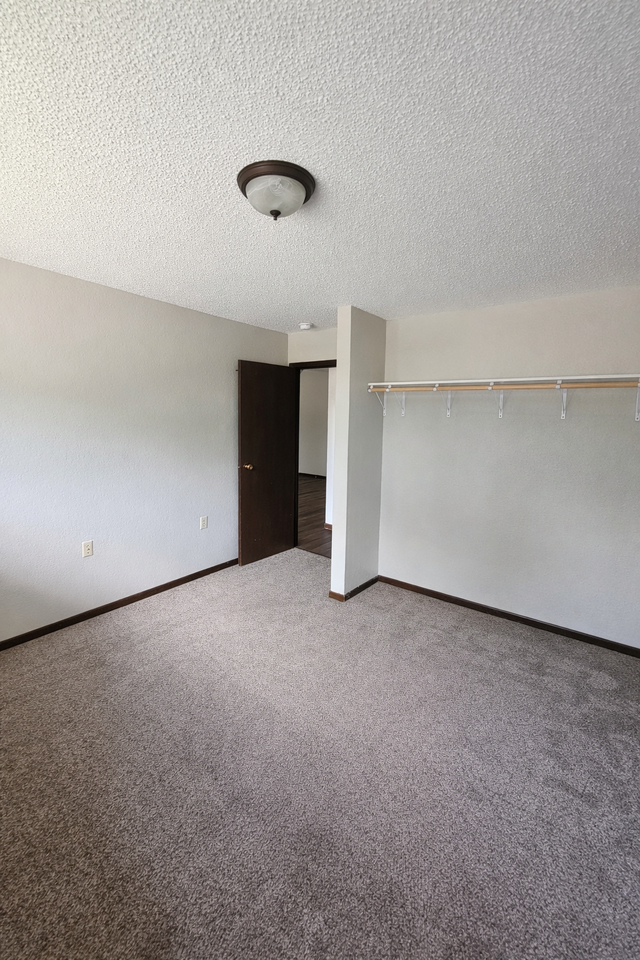 812 Hills Ave #N202 - Photo 7 of 9