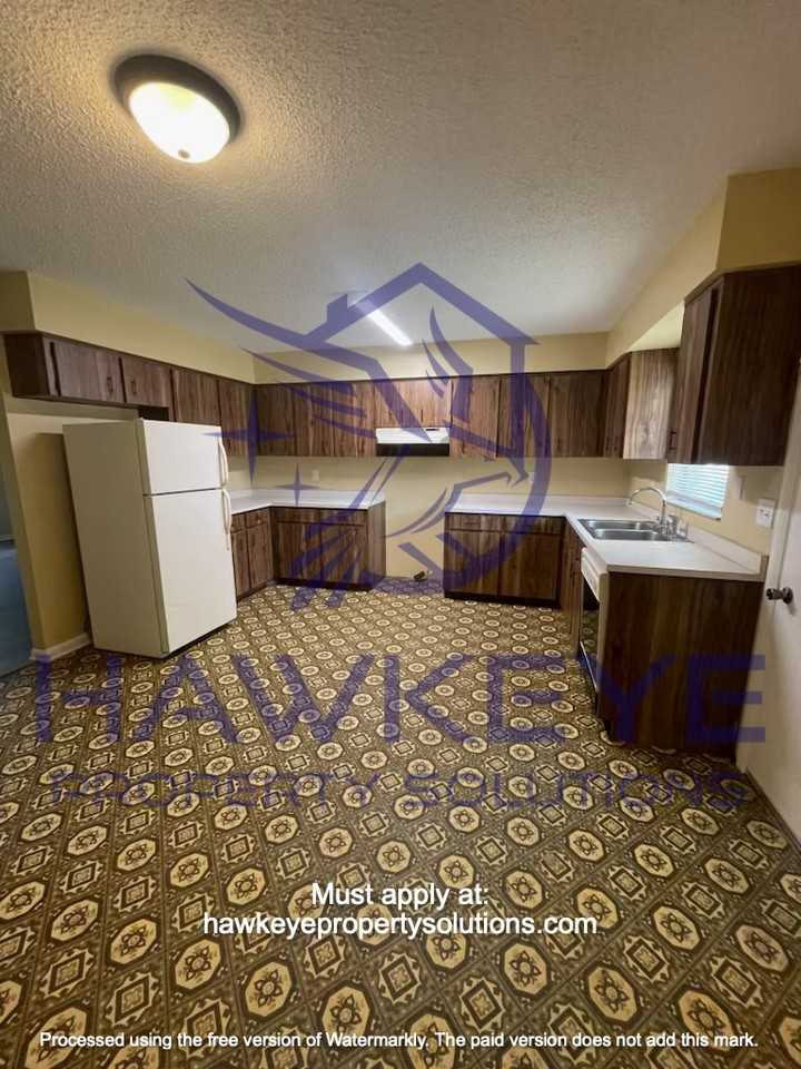 412 1/2 Senate St #1 - Photo 3 of 6