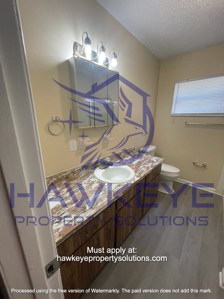 412 1/2 Senate St #1 - Photo 5 of 6