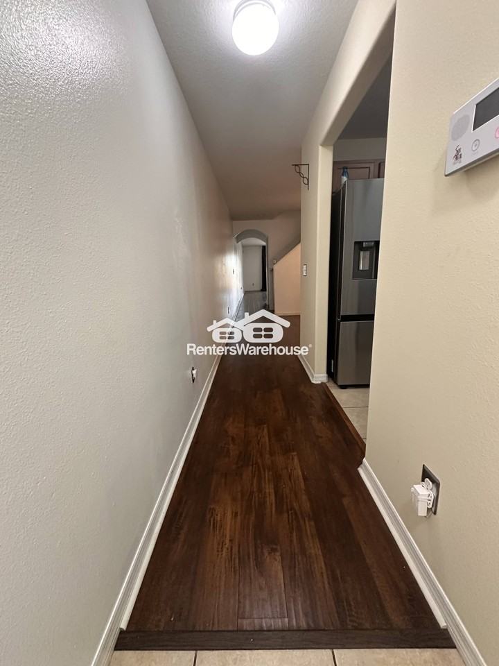 10943 Keys Gate Dr - Photo 2 of 26