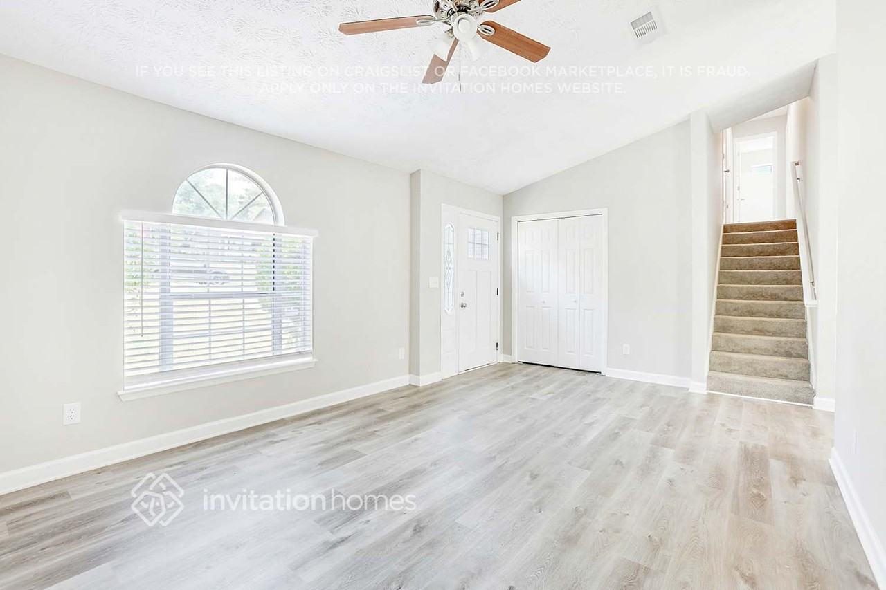 4511 Yorkdale Dr - Photo 5 of 26