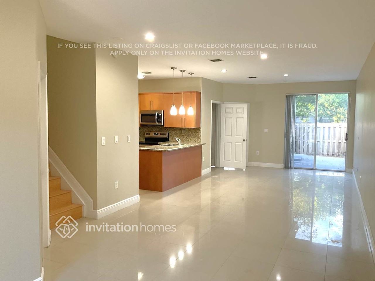 7663 N Southwood Cir - Photo 3 of 18