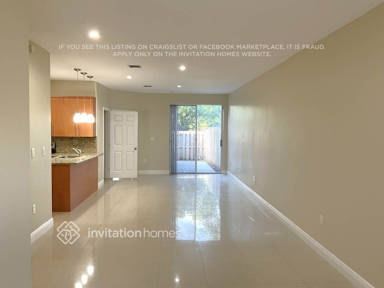 7663 N Southwood Cir - Photo 4 of 18