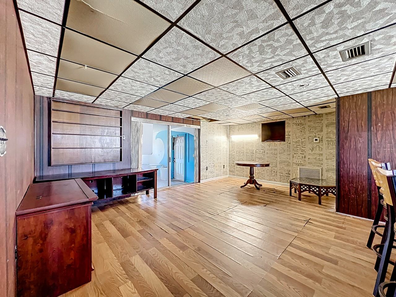 122 Eden Ave #1 - Photo 7 of 20