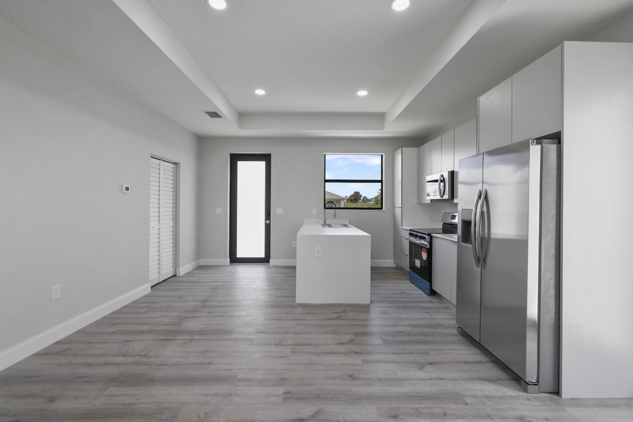 3000 66th St W #1 - Photo 4 of 29