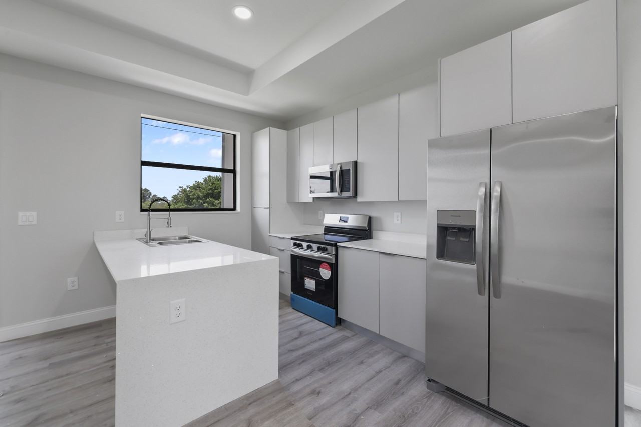 3000 66th St W #1 - Photo 5 of 29