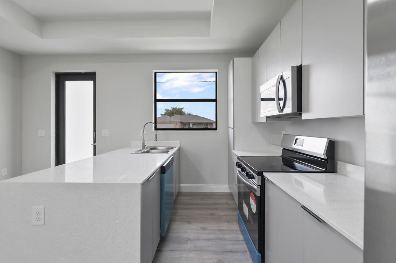 3000 66th St W #1 - Photo 7 of 29