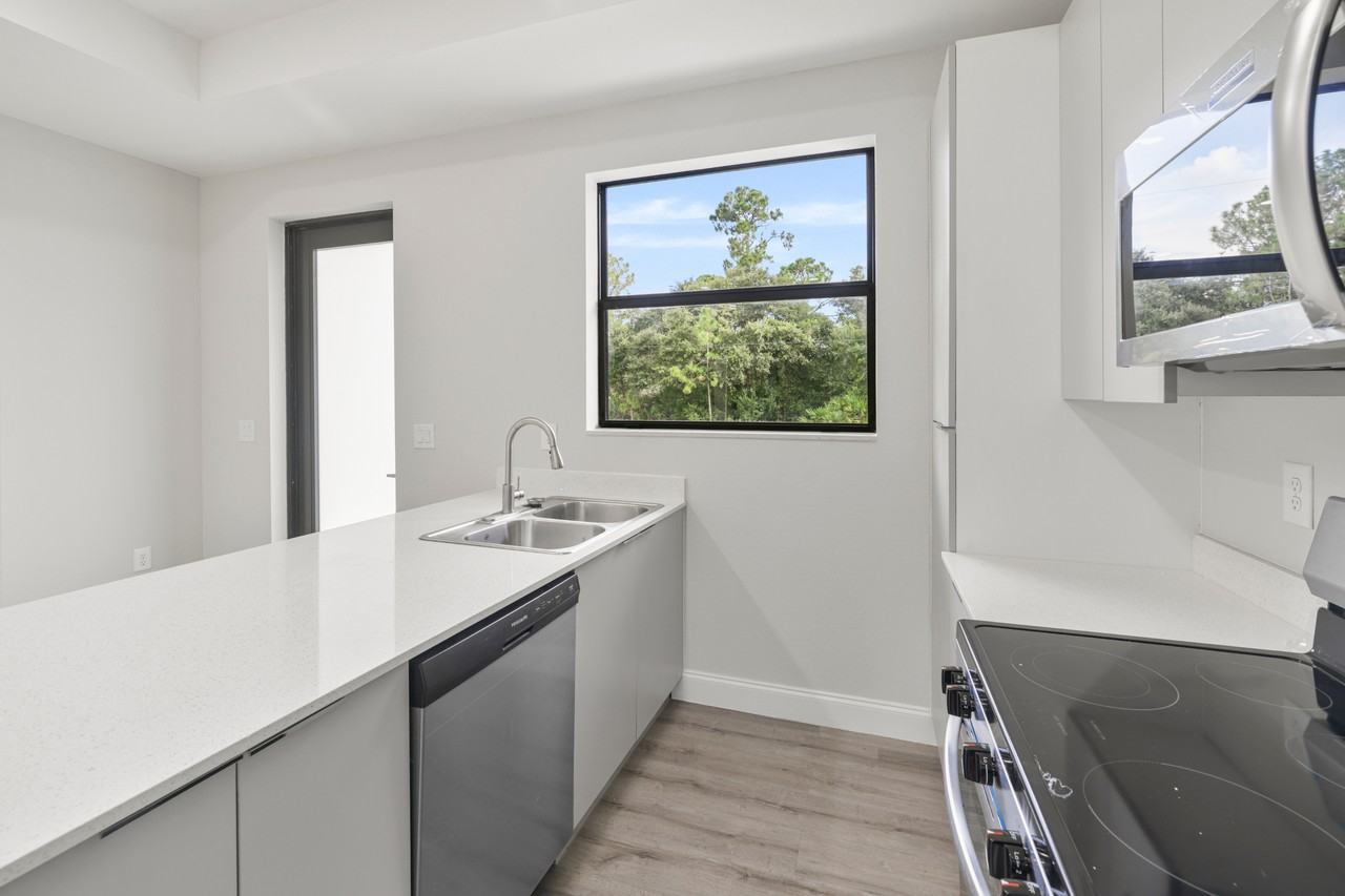 3302 56th St W #1 - Photo 6 of 31