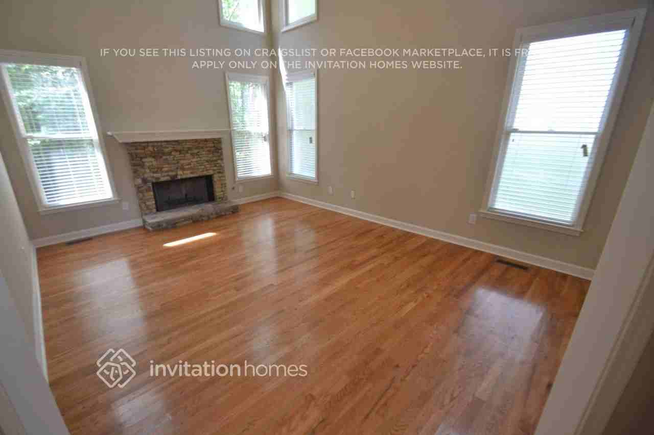 3205 Christiana Cir Nw - Photo 3 of 19