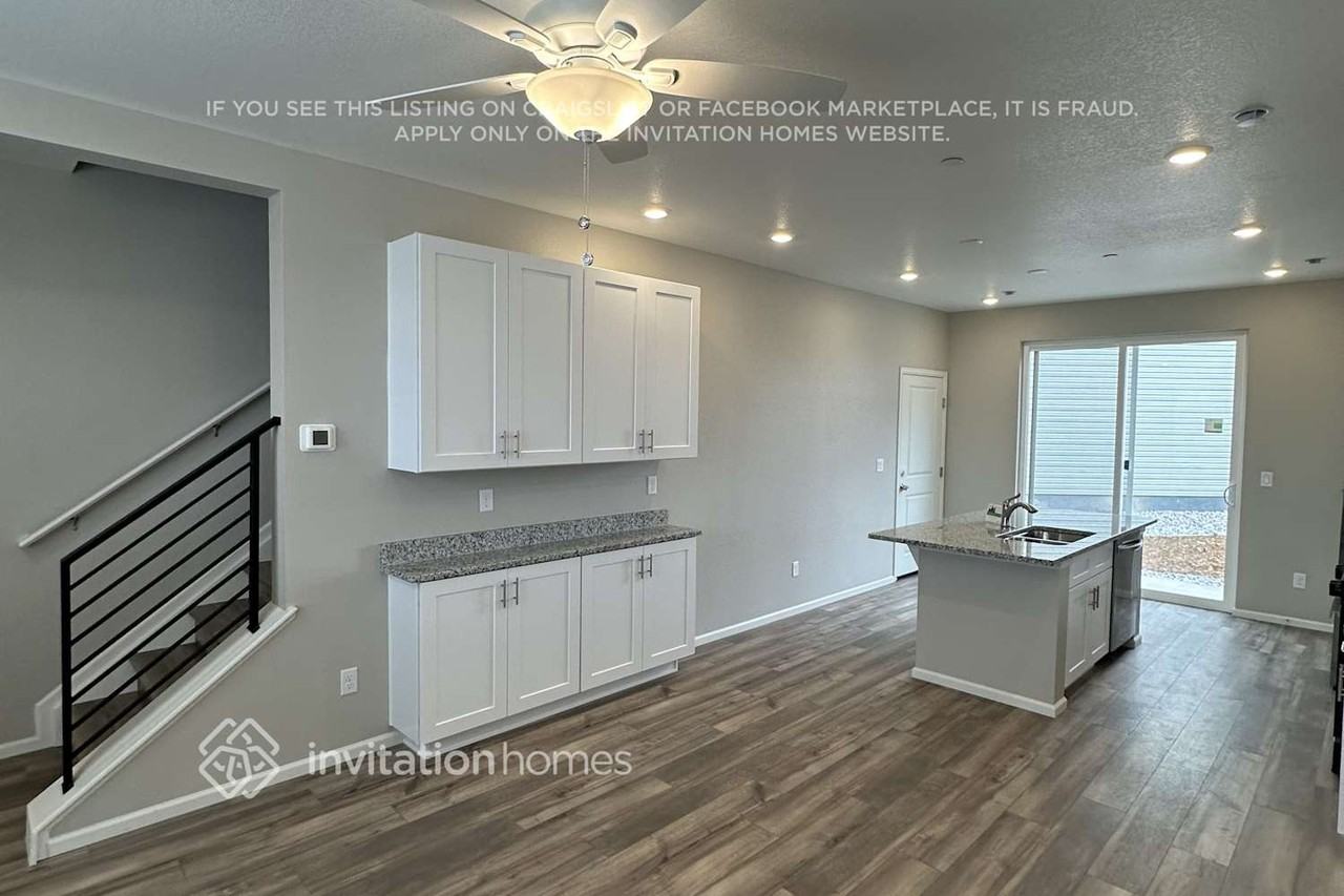 10186 Scranton Way - Photo 3 of 19