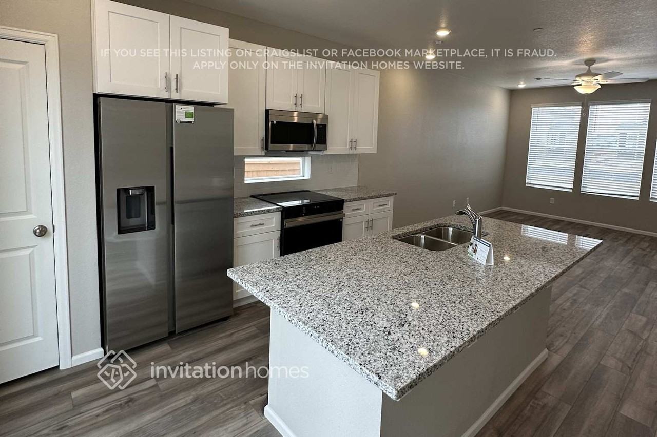 10186 Scranton Way - Photo 4 of 19