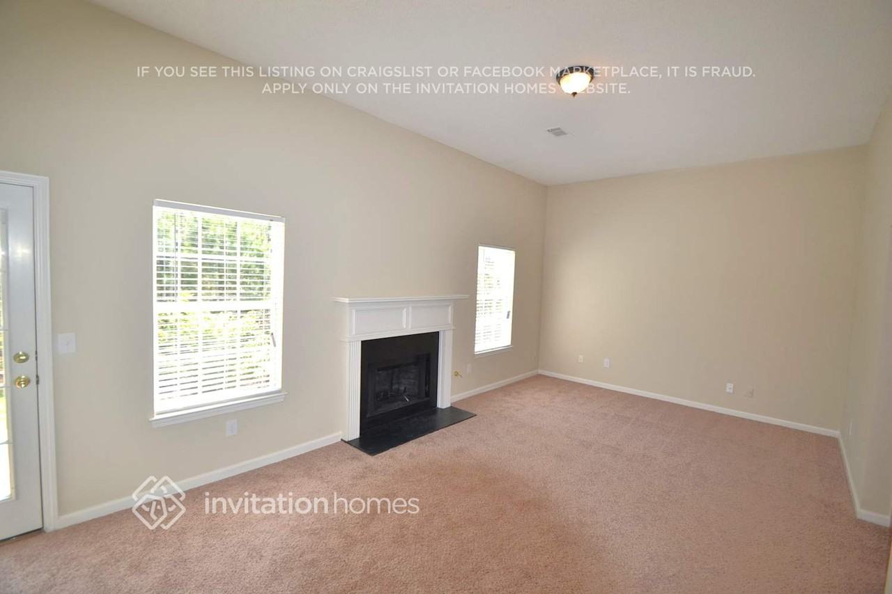 4352 Missoula Pl - Photo 2 of 9