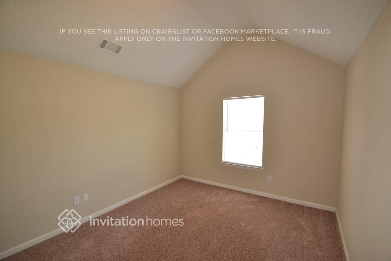 4352 Missoula Pl - Photo 6 of 9