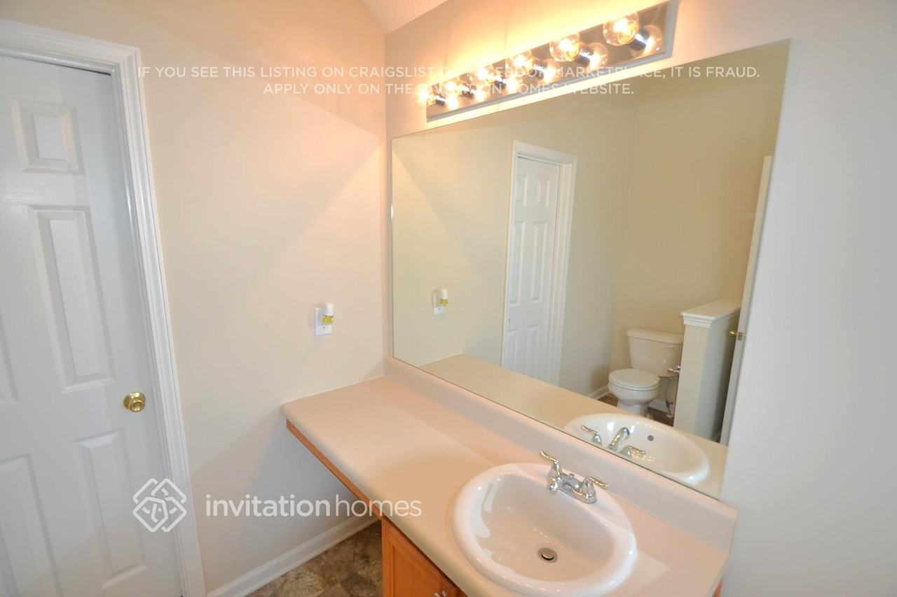 4352 Missoula Pl - Photo 7 of 9