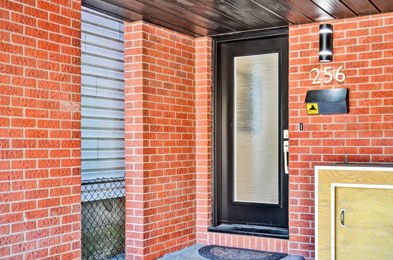 256 Bruyère Street - Photo 2 of 28