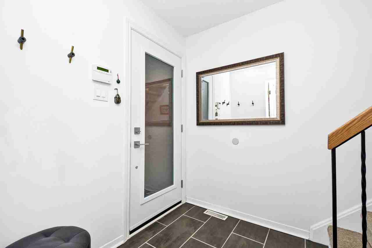 256 Bruyère Street - Photo 3 of 28