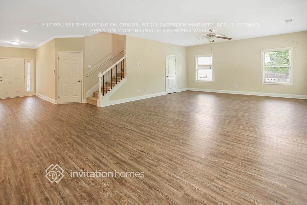 449 Dublin Way - Photo 5 of 30