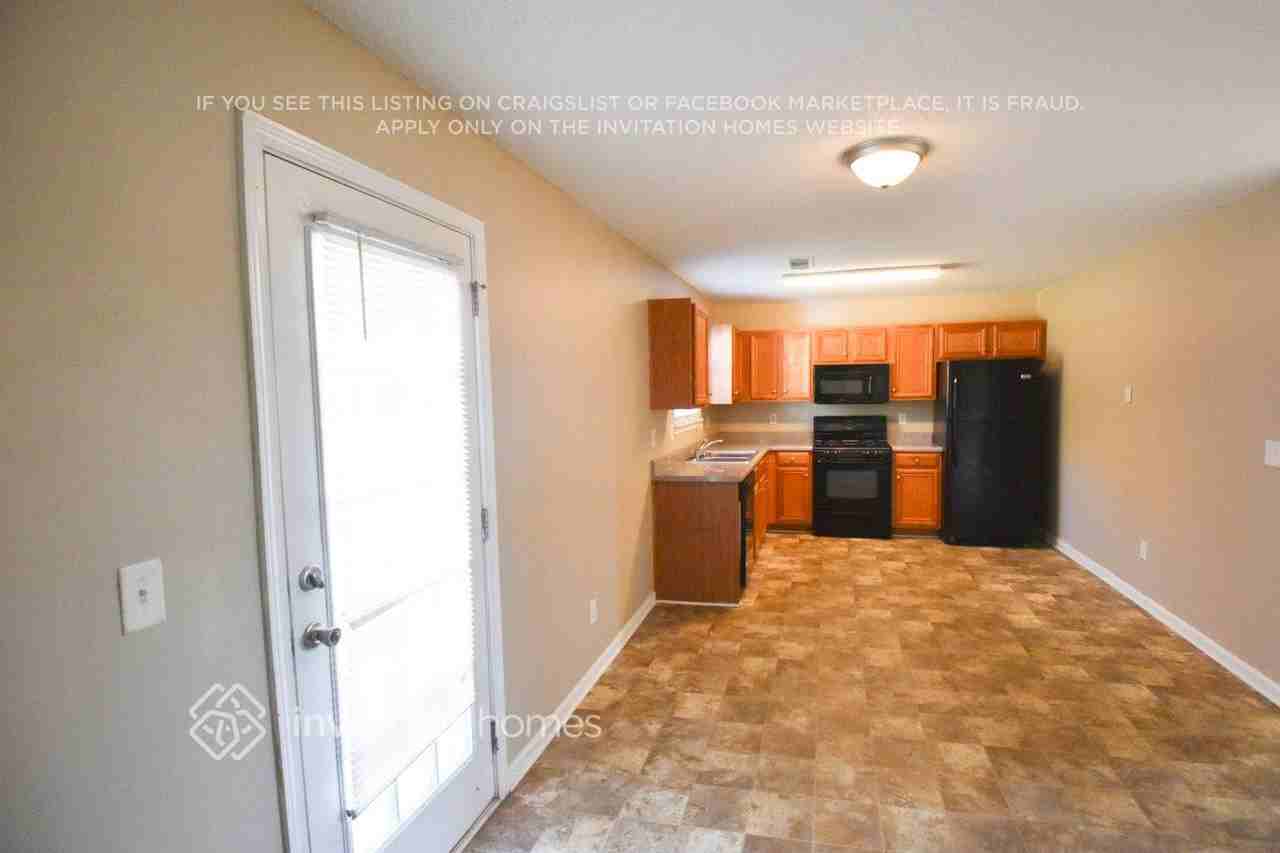 1940 Cornerstone Pass - Photo 4 of 11