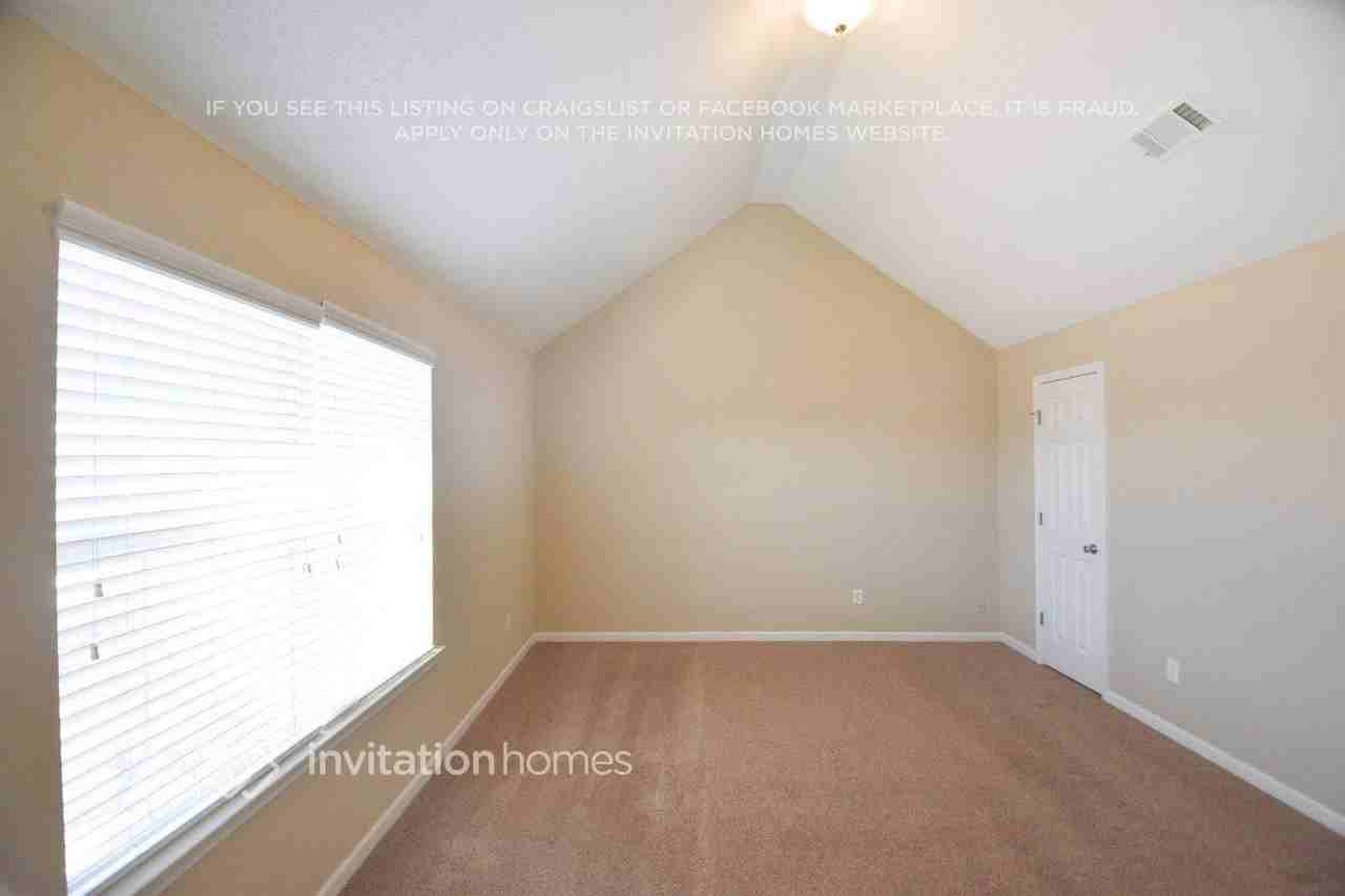 1940 Cornerstone Pass - Photo 5 of 11