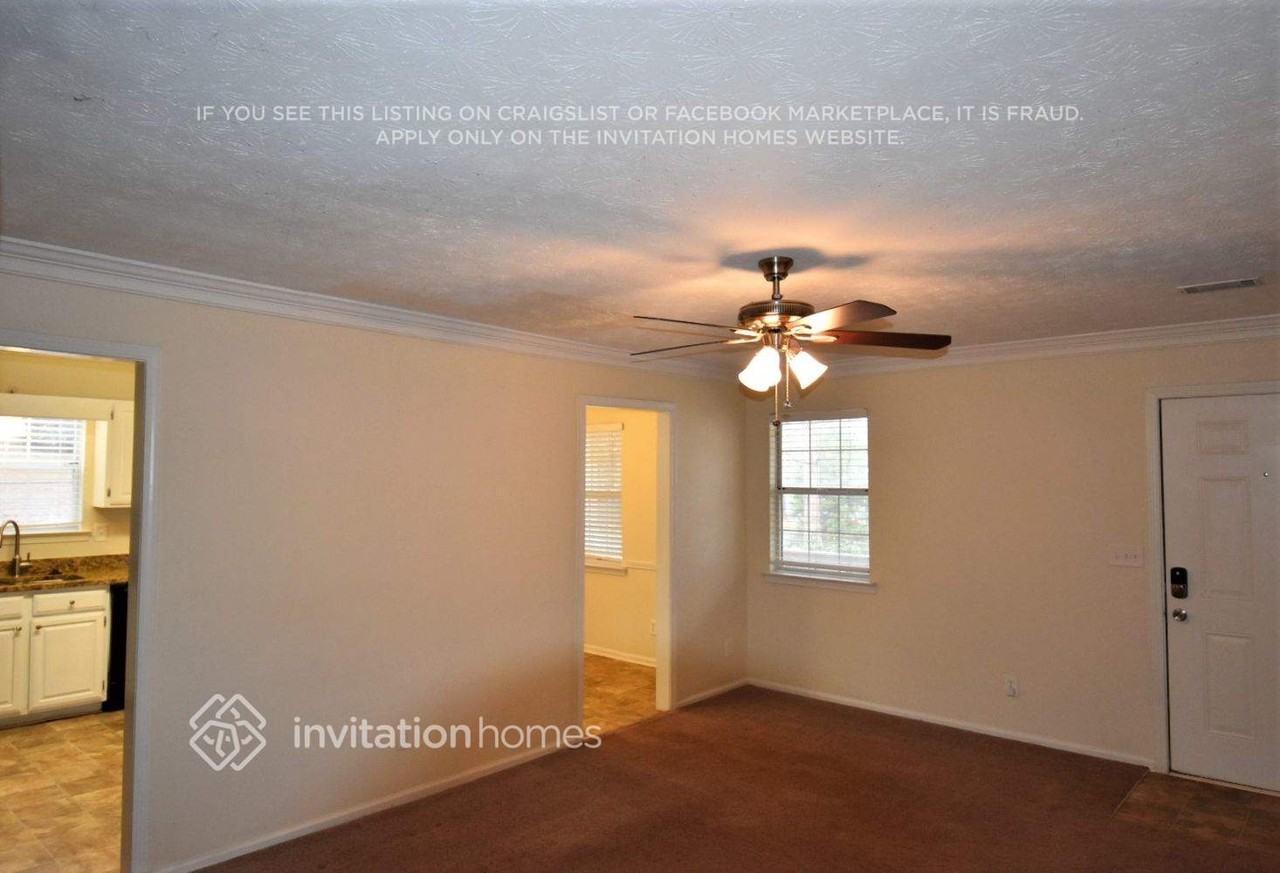 4324 Saddlecreek Ct - Photo 3 of 12