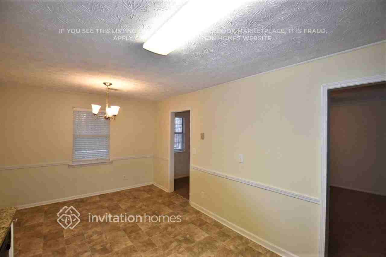 4324 Saddlecreek Ct - Photo 5 of 12