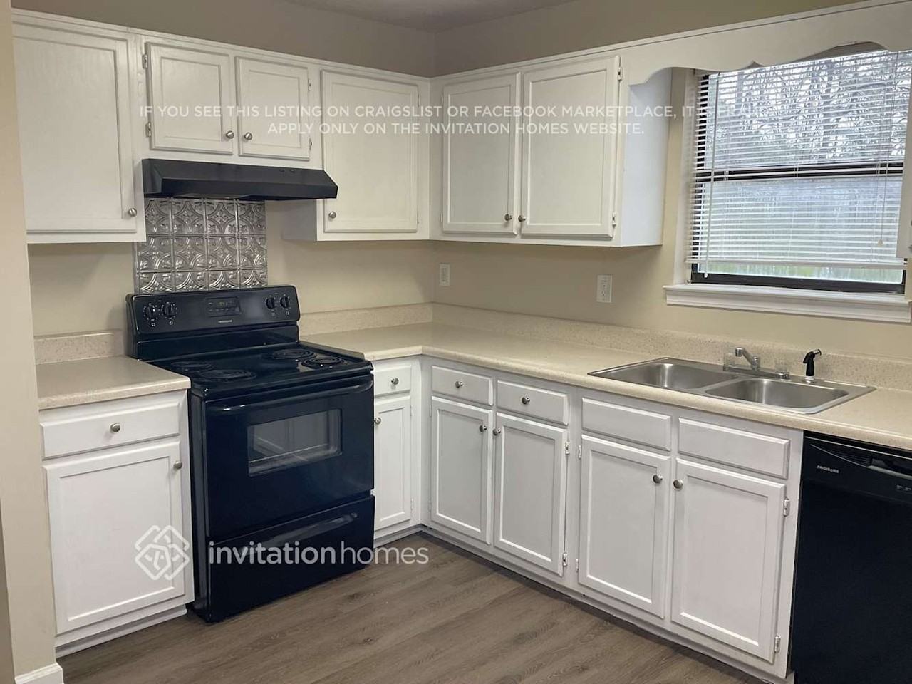 1888 Cedar Chase Dr - Photo 4 of 15