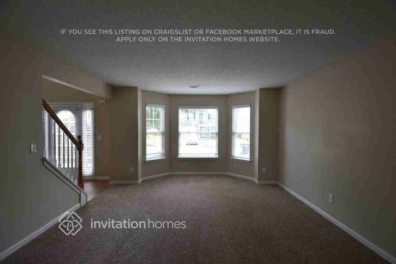 3632 Rosebud Park Dr - Photo 3 of 11